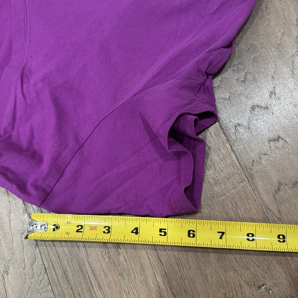 Under Armour UA Semi-Fitted V Neck T Shirt Women's Small Purple HeatGear… - Picture 6 of 7